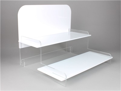 scaletta espositiva a 2 piani smontabile in plexiglass bianco con crowner neutro